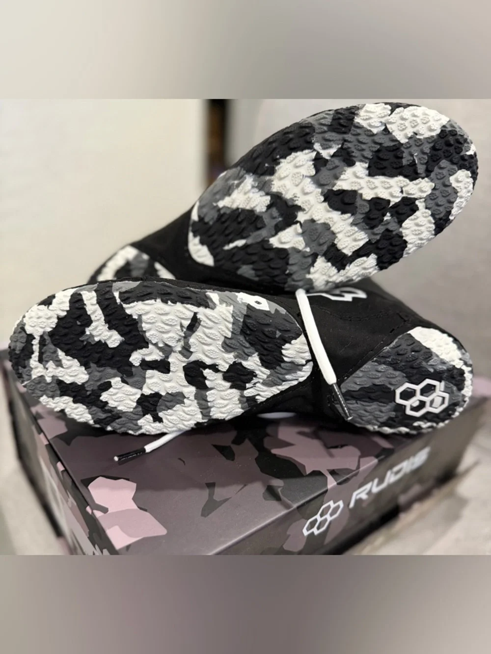 Rudis SF-Tbilisi Wrestling Shoes -Like New- Black on White - Picture 5 of 9